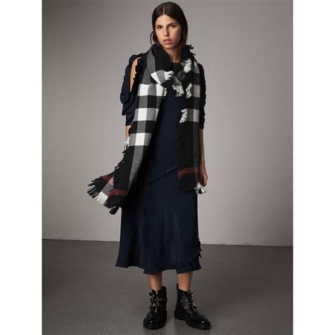 burberry fringed scarf black|where are Burberry scarves made.